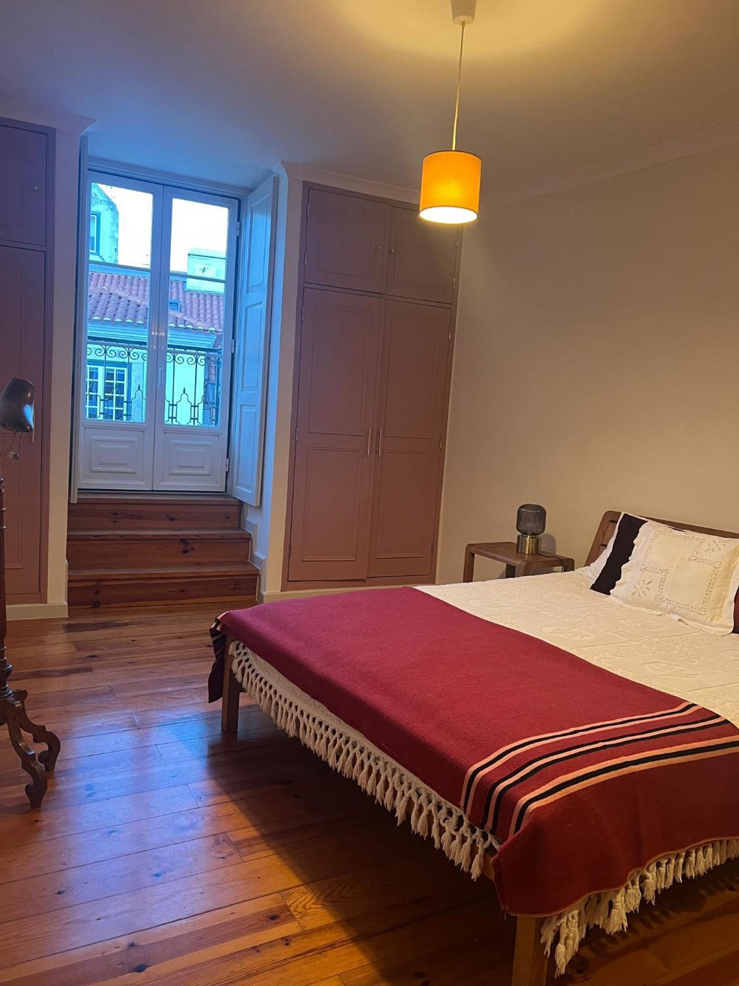 Em Historico Largo Do Carmo Apartment *